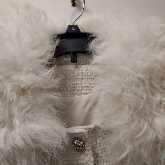 Elegant Cream Teddy Jacket - Picture 7 of 11